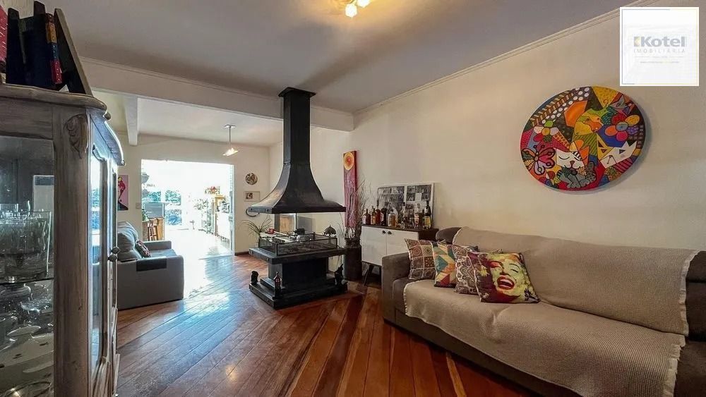 Casa para Venda - 176m², 3 dormitórios, sendo 1 suites, 4 vagas - Jardim Isabel — foto 2