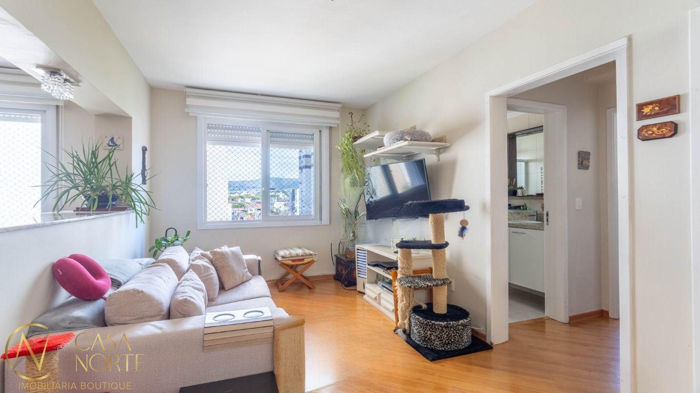 Apartamento à venda com 2 quartos, 76m², 1 vaga, Rua Veador Porto no bairro Santana em Porto Alegre