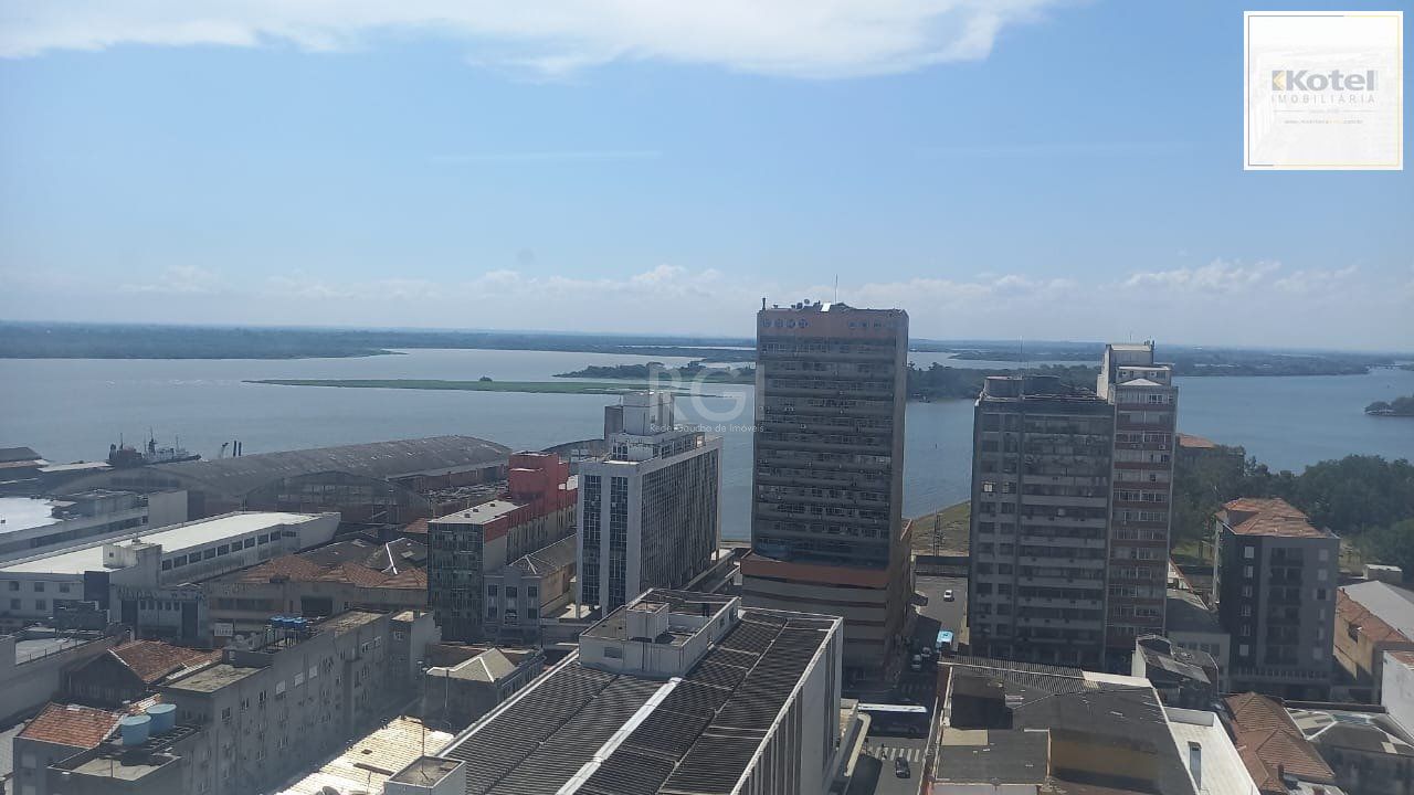 Sala Comercial à venda, 145m², Centro Histórico - Porto Alegre