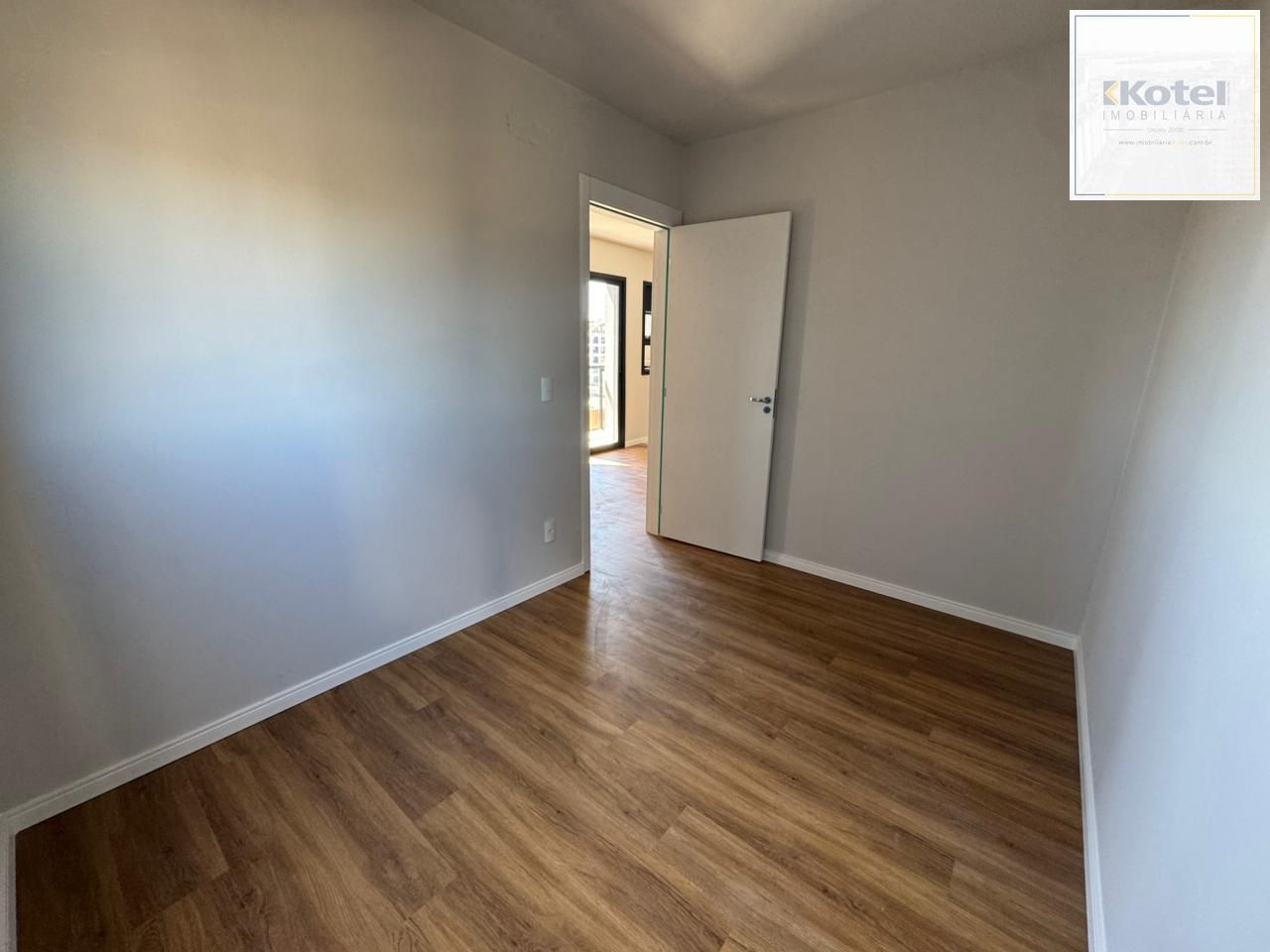Apartamento de 2 dormitórios e vaga semi mobiliado em Canoas