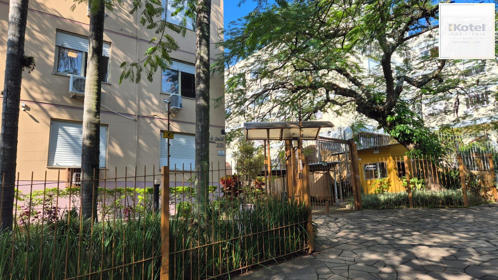 Apartamento de 2 dormitórios no Bairro Santo Antônio.