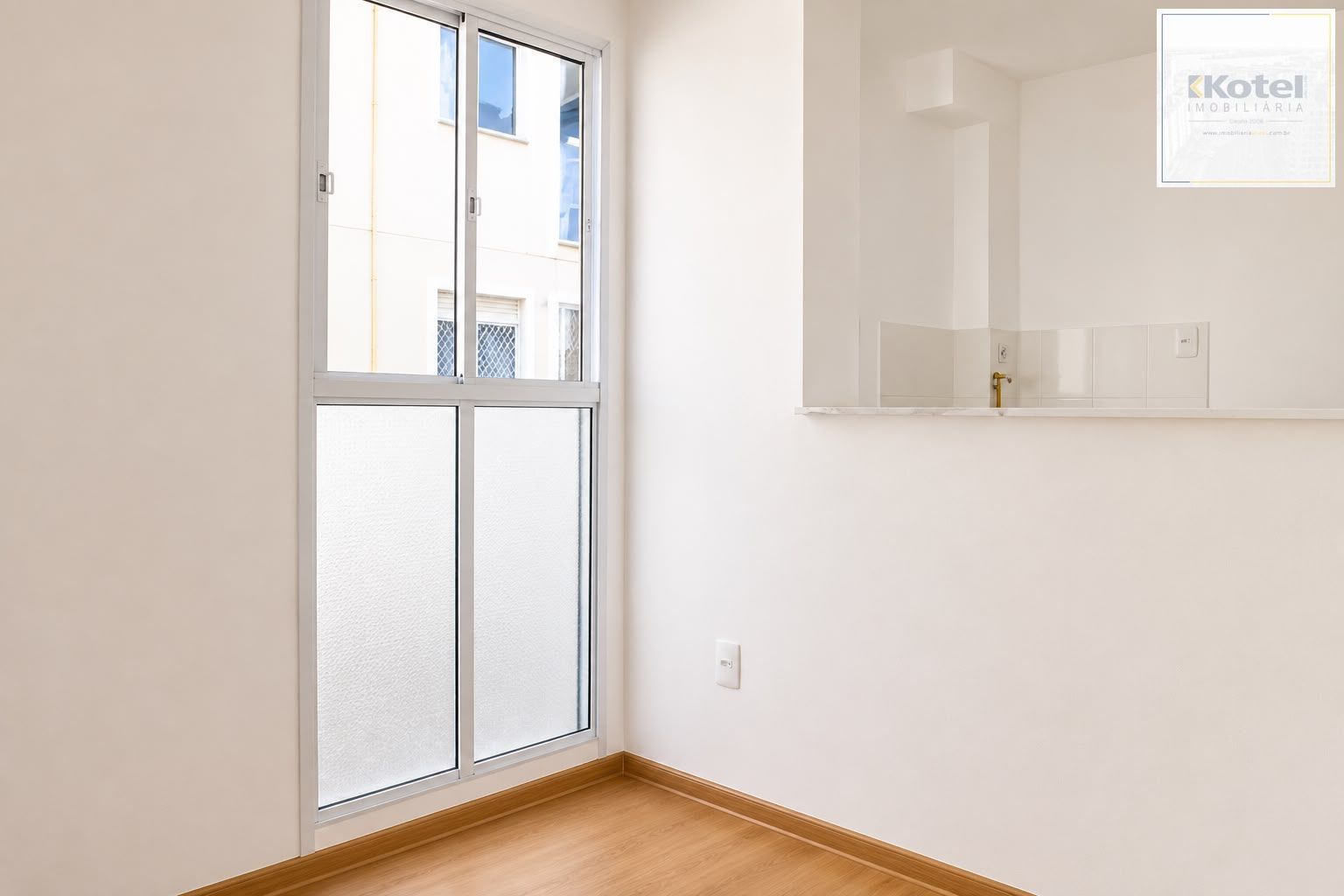 Apartamento com 02 dormitórios, 01 Vaga de garagem  no Condomínio Porto Amalfi, bairro Jansen, em Gravataí/RS. **Aceita Financiamento e FGTS.