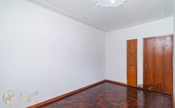 Apartamento à venda com 2 quartos, 72m², Rua Pinto Bandeira no bairro Centro Histórico em Porto Alegre