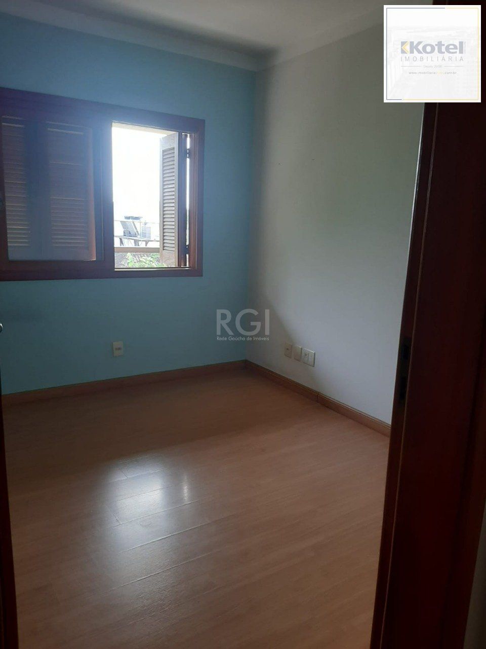 Predio - 265.05m²,  Belém Novo