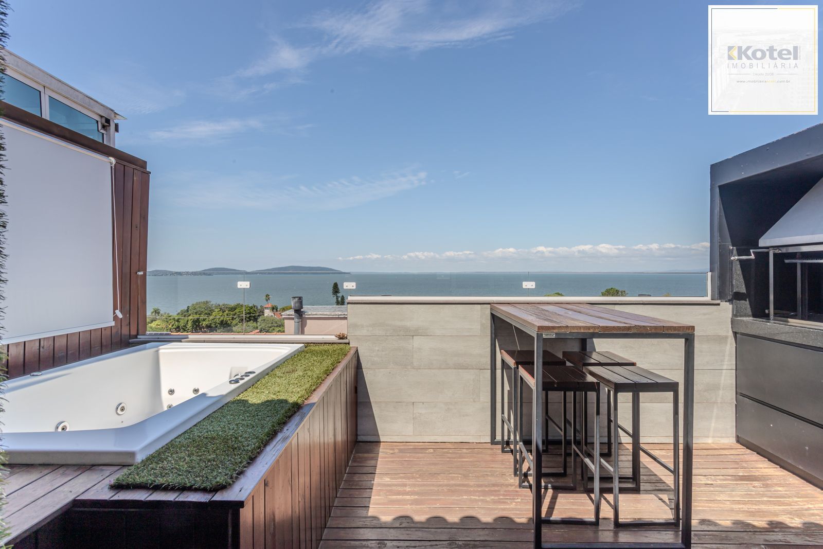 Casa com 3 suítes, Jacuzzi e vista panorâmica para o Guaíba