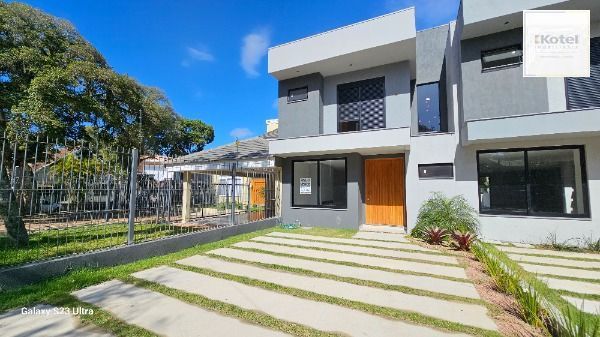 Casa em Porto Alegre, no bairro Ipanema, com 3 dormitório(s), e 3 banheiros, à venda. — foto 3