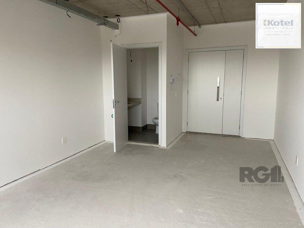 Sala Comercial à venda, 30m², Glória - Porto Alegre — foto 3