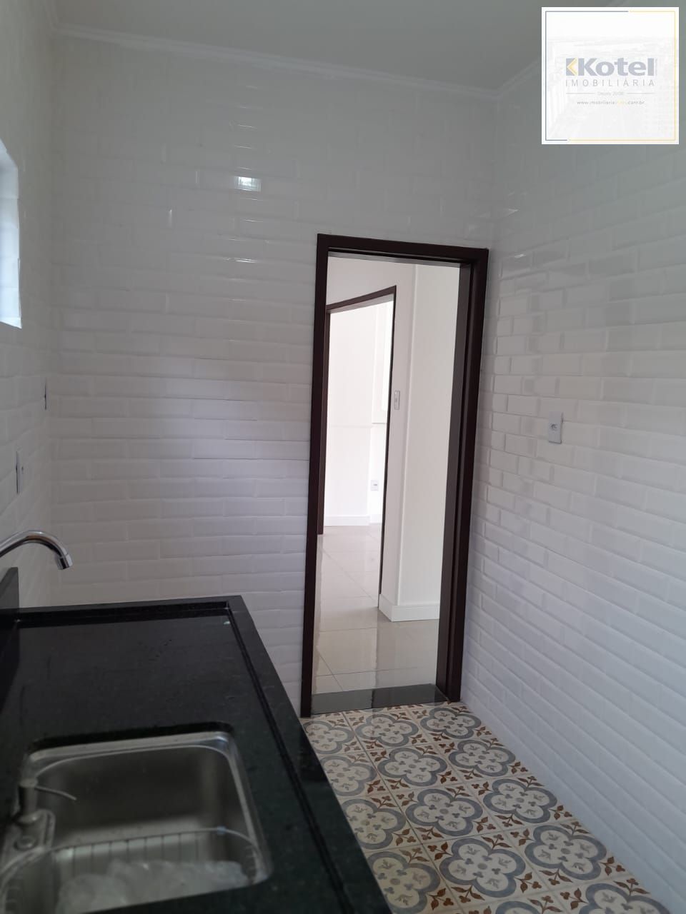 apartamento à venda no Edifício Caravellas, localizado na Rua Dr. Timóteo, no bairro Moinhos de Vento