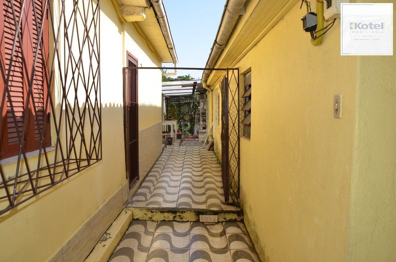 Casa Com 5 dormitórios no Bairro Partenon — foto 2