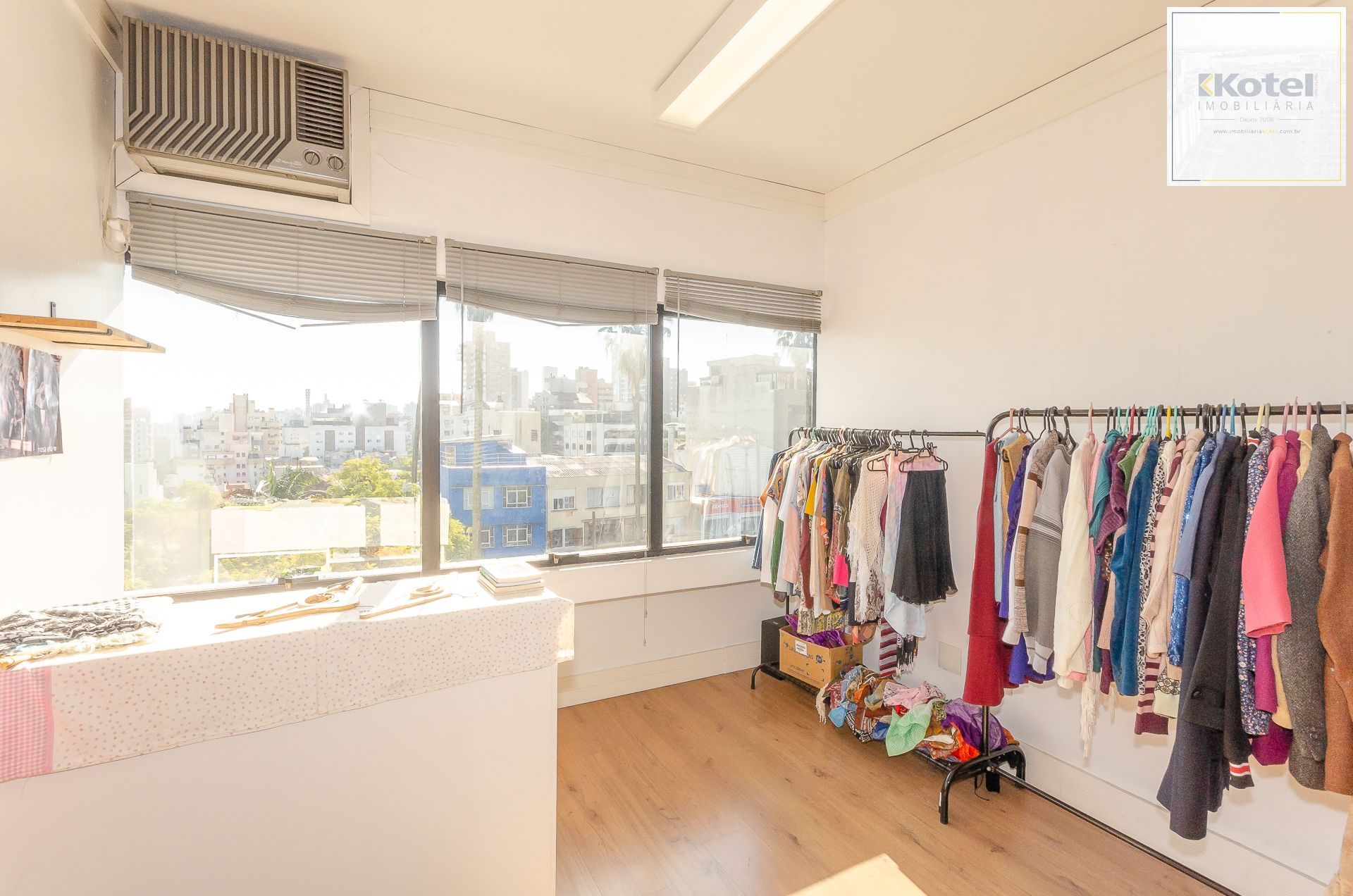 Centro Profissional El Greco Sala Comercial no Bairro Petrópolis — foto 4