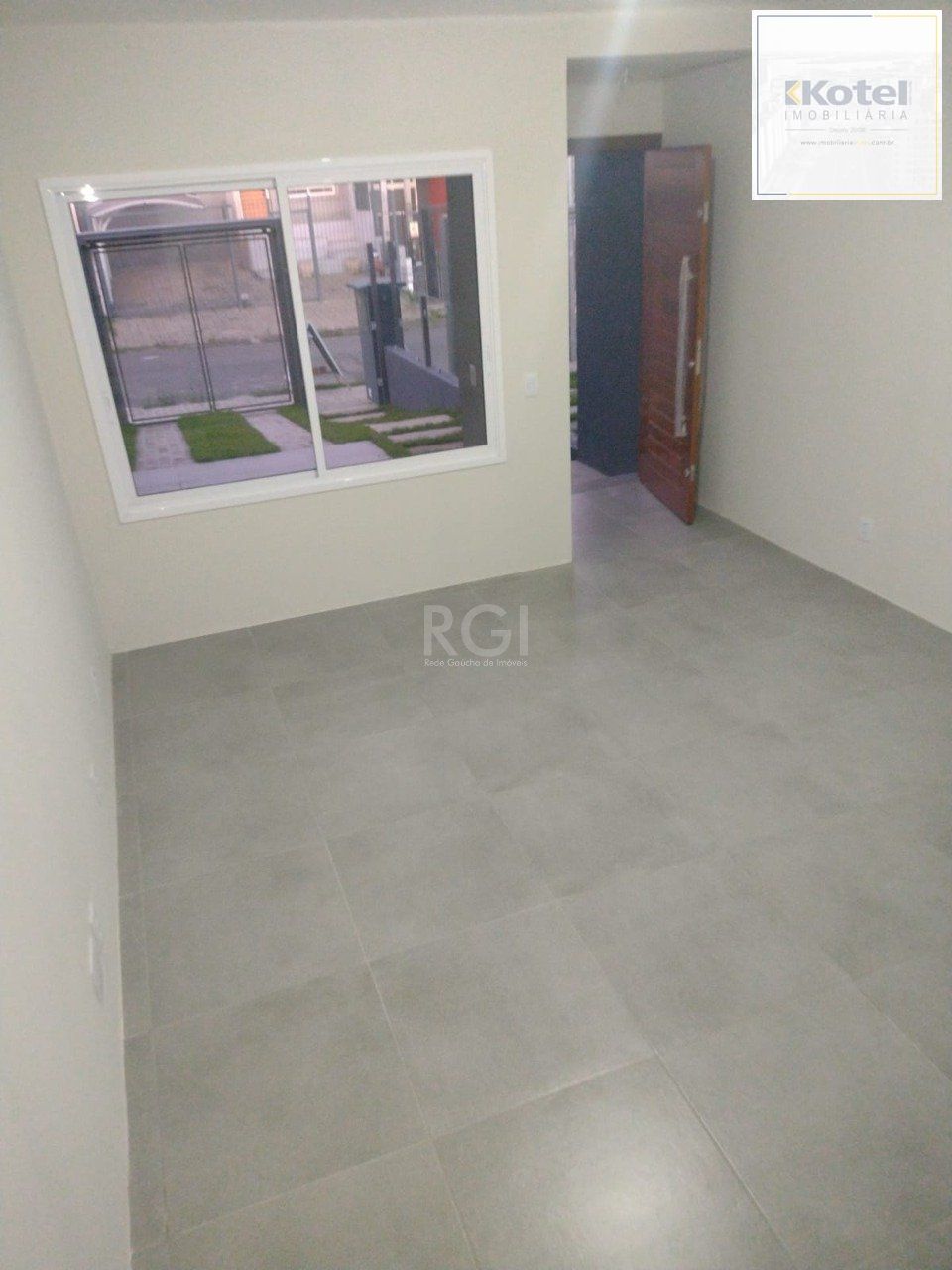 Casa para Venda - 122.96m², 3 dormitórios, sendo 1 suites, 2 vagas - Guarujá — foto 4