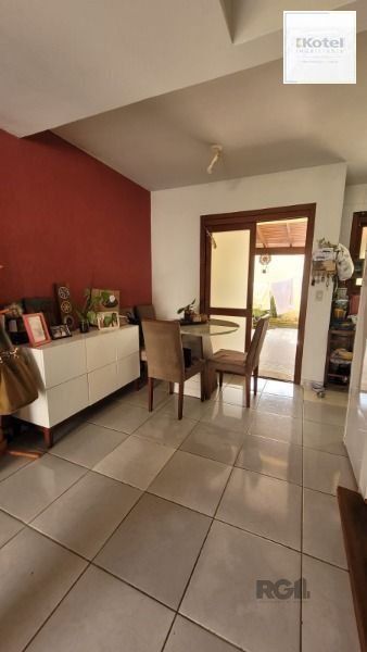 Casa Condominio em Porto Alegre, no bairro Hípica, com 2 dormitório(s), e 2 banheiros, à venda. — foto 3