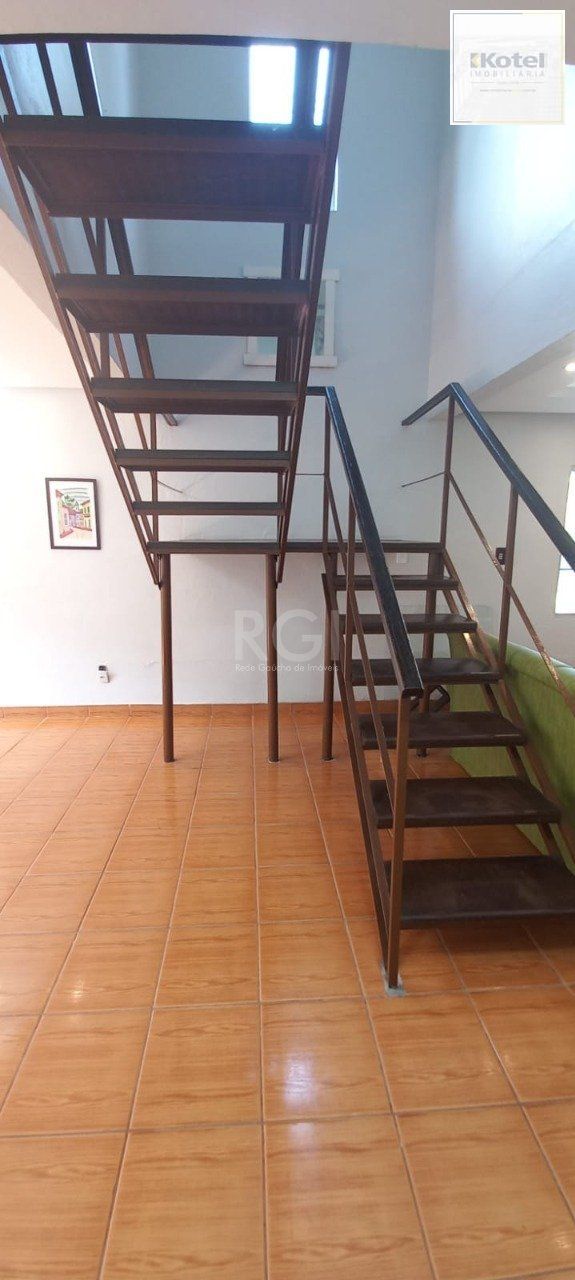 Casa para Venda - 149m², 4 dormitórios, 2 vagas - Campo Novo