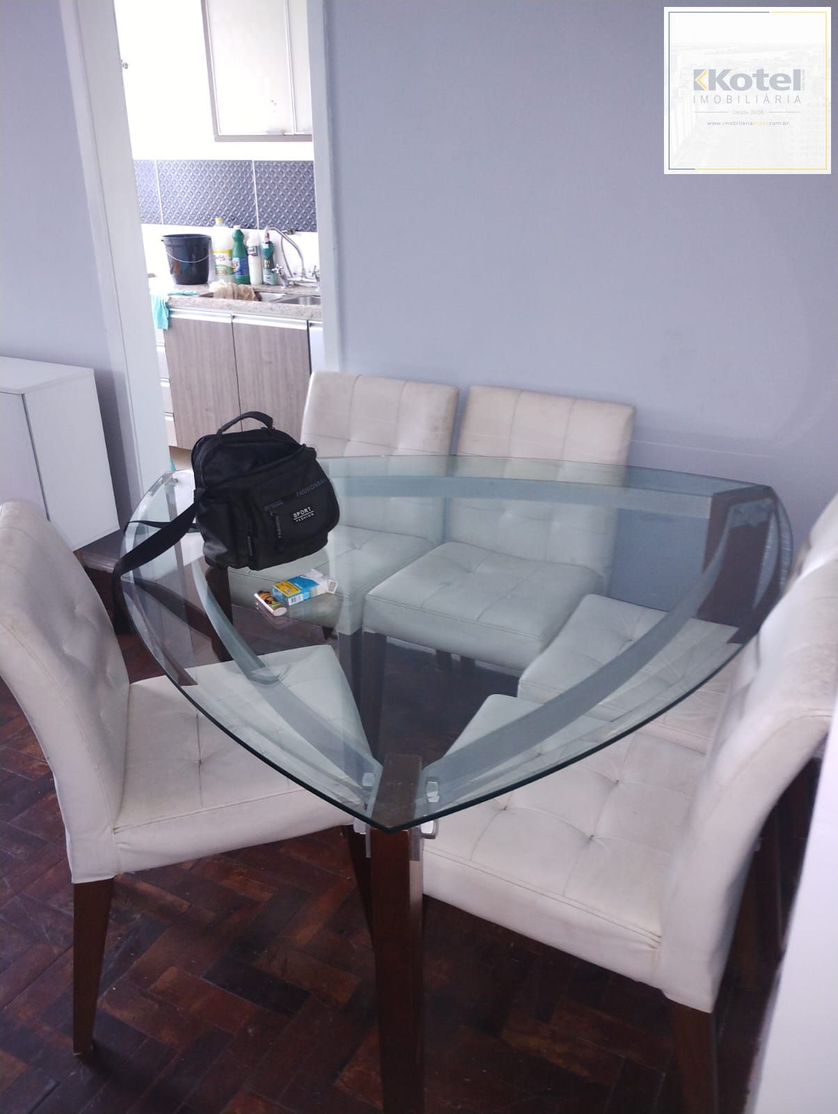 Compre 1 quarto, próximo Protásio Alves,com box rotativo