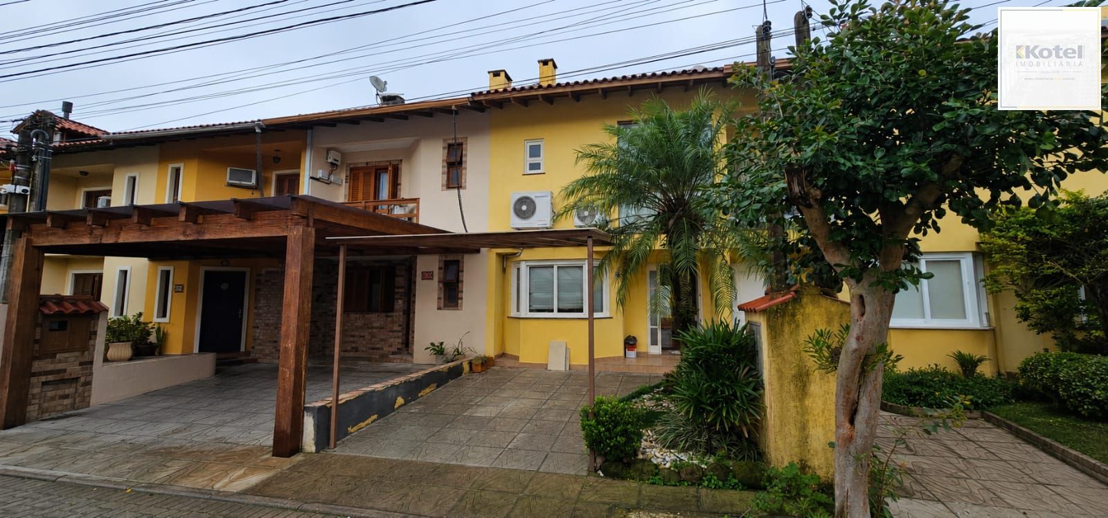 Casa Condominio para Venda - 96m², 3 dormitórios, sendo 1 suites, 2 vagas - Hípica
