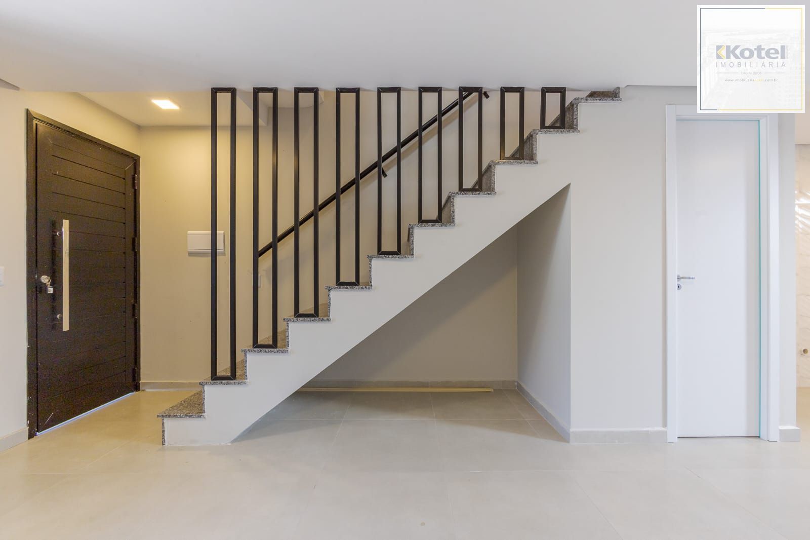Casa Condominio para Venda - 94.47m², 3 dormitórios, sendo 1 suites, 1 vaga - Medianeira — foto 3