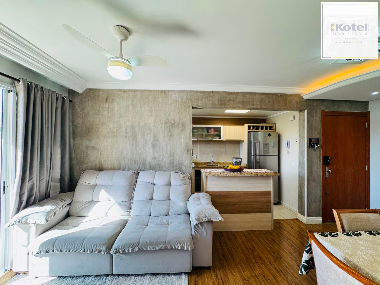Apartamento Semimobiliado com 3 Dormitórios e Infraestrutura Completa