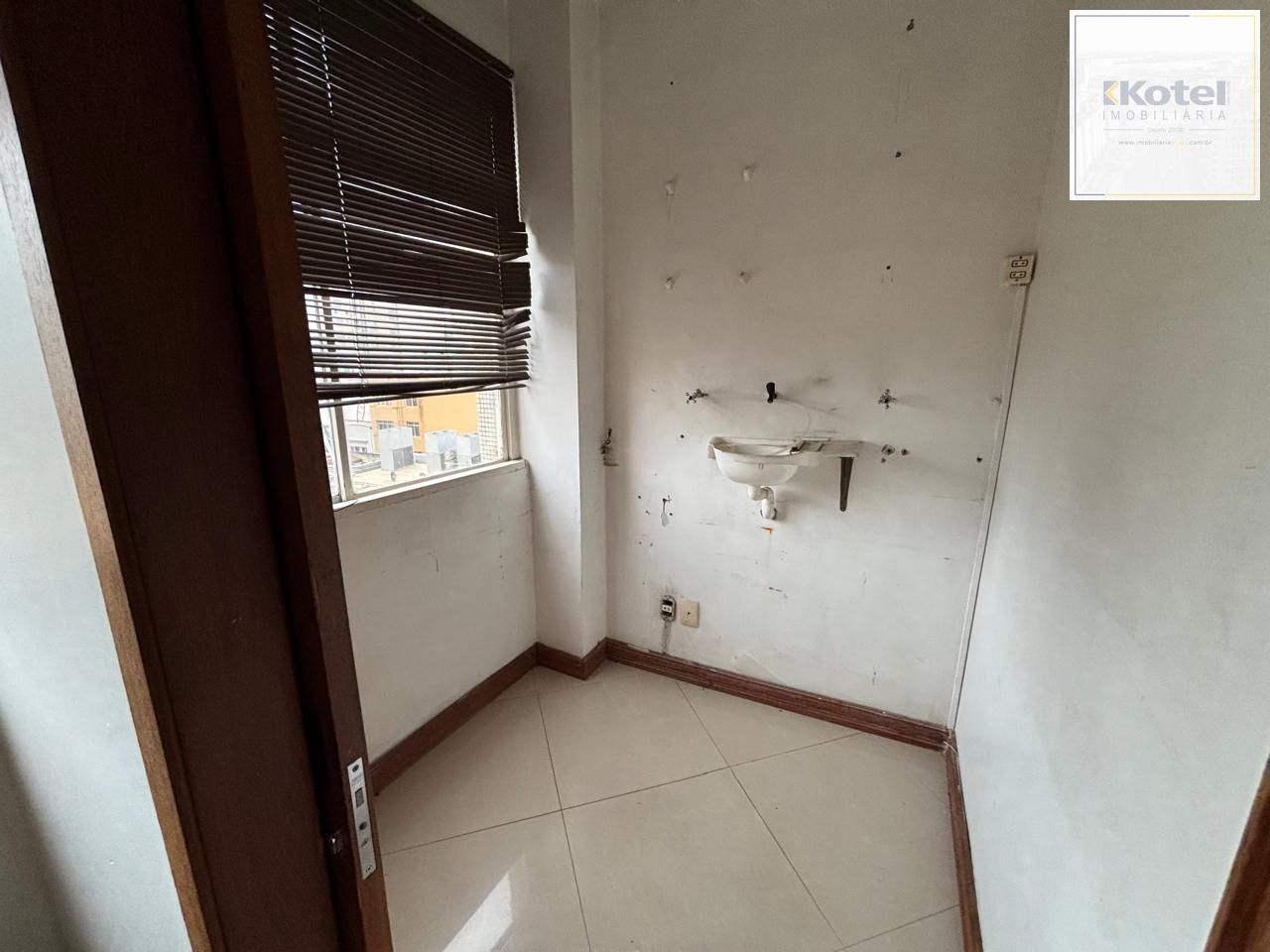 sala no centro por apenas 85mil reais
