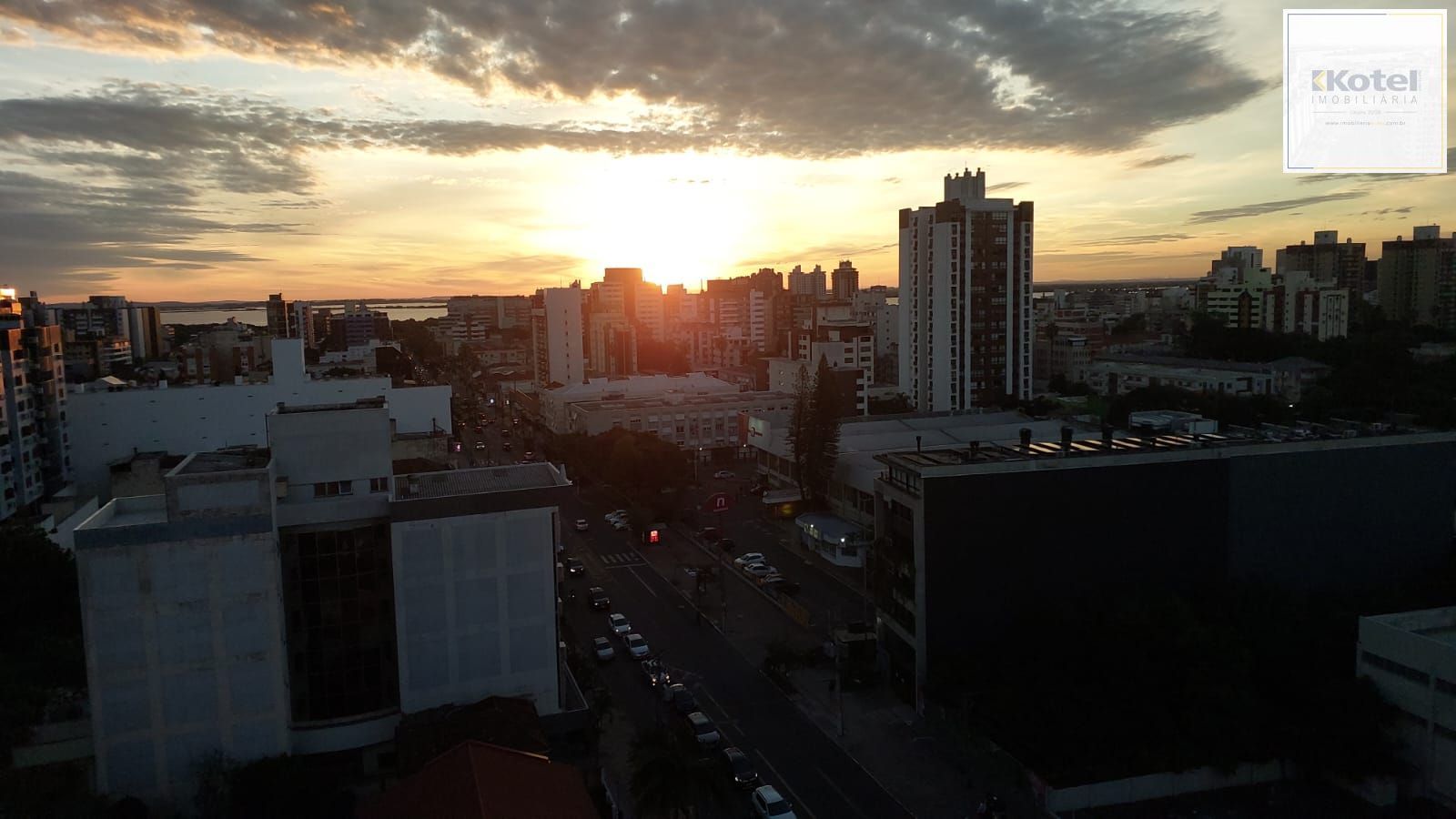 APARTAMENTO 2 DORMITÓRIOS - 70,19 m² - 2 VAGAS - MENINO DEUS — foto 4