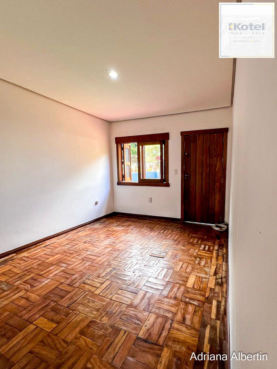 Casa para Venda - 180m², 3 dormitórios, sendo 1 suites, 2 vagas - Ipanema — foto 4