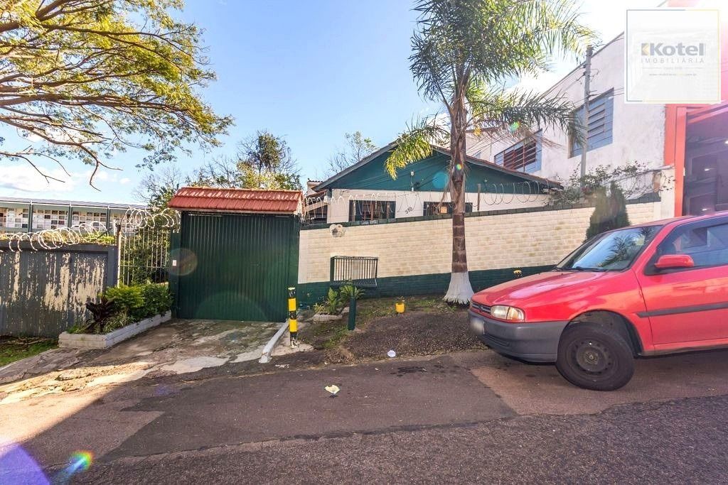 CASA 03 dormitórios, 2 suítes,  216m² privativos  com piscina no BAIRRO MEDIANEIRA — foto 3