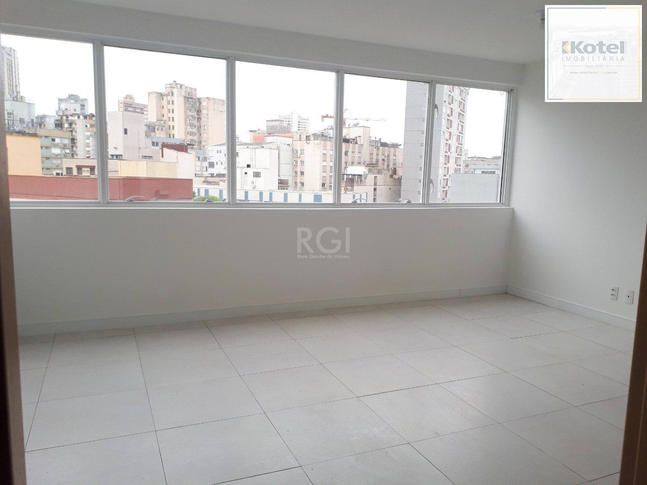 Sala Comercial à venda, 36m², Cidade Baixa - Porto Alegre — foto 3