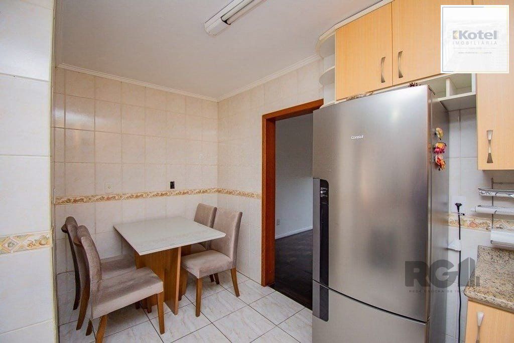Excelente apartamento de 78m² com 3 dormitórios no bairro Petrópolis. — foto 4