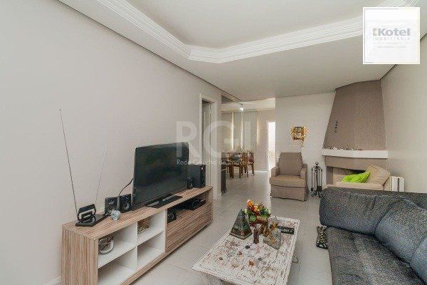 Casa para Venda - 137m², 3 dormitórios, sendo 3 suites, 2 vagas - Hípica — foto 4