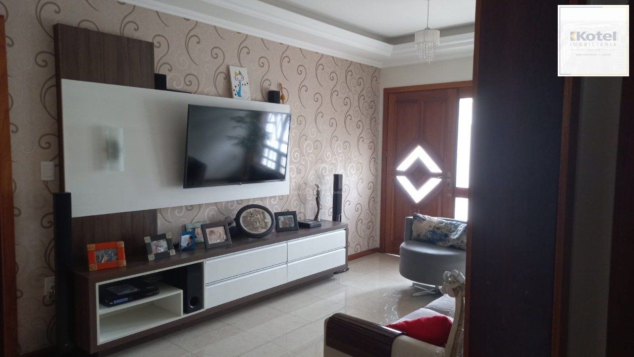 Casa para Venda - 135m², 3 dormitórios, sendo 1 suites, 2 vagas - Vale Do Sol