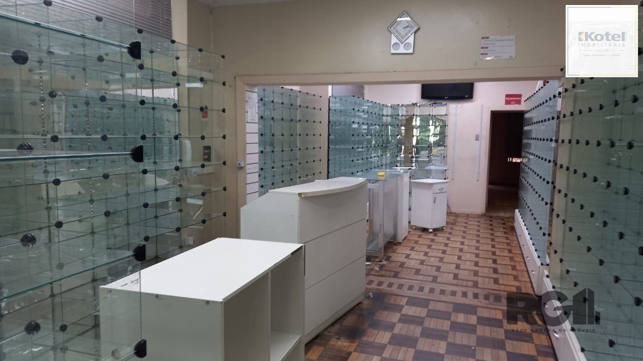 Vende Prédio com 357,83m²