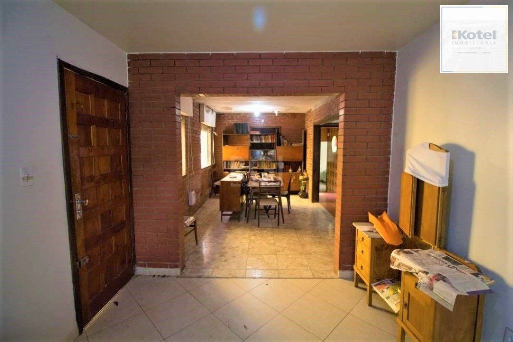 Casa para Venda - 287m², 3 dormitórios, sendo 2 suites, 4 vagas - Nonoai — foto 4