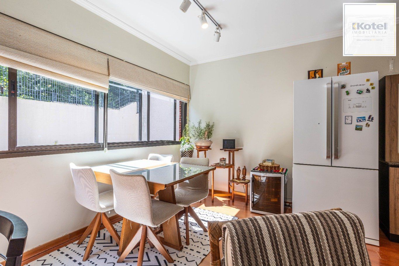 Apartamento de 3 quartos e 93m² à venda em Rio Branco, Porto Alegre.