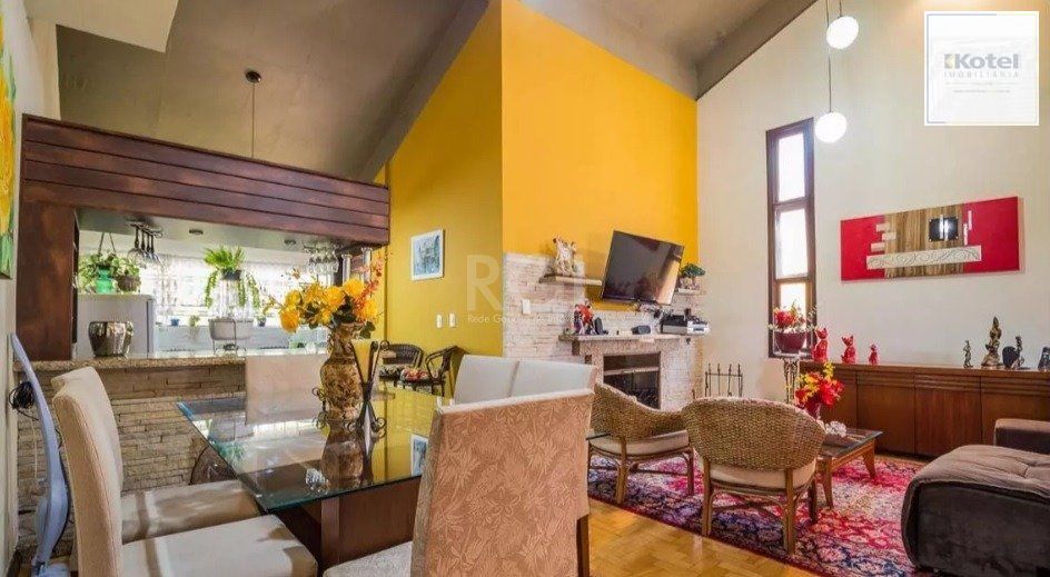 Casa para Venda - 294.4m², 4 dormitórios, sendo 2 suites, 2 vagas - Nonoai — foto 2
