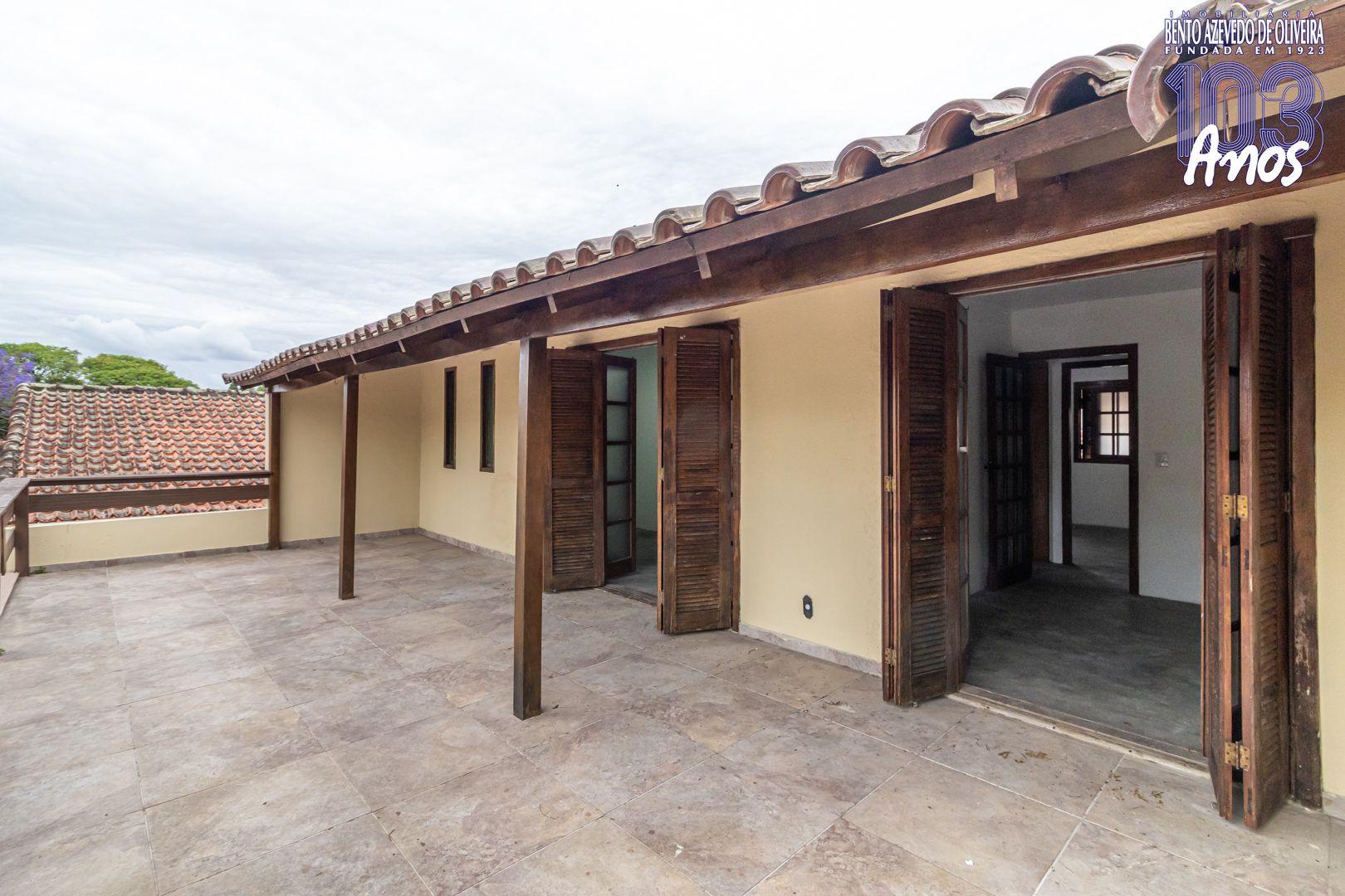 Casa, 4 quartos, 262 m² - Foto 2