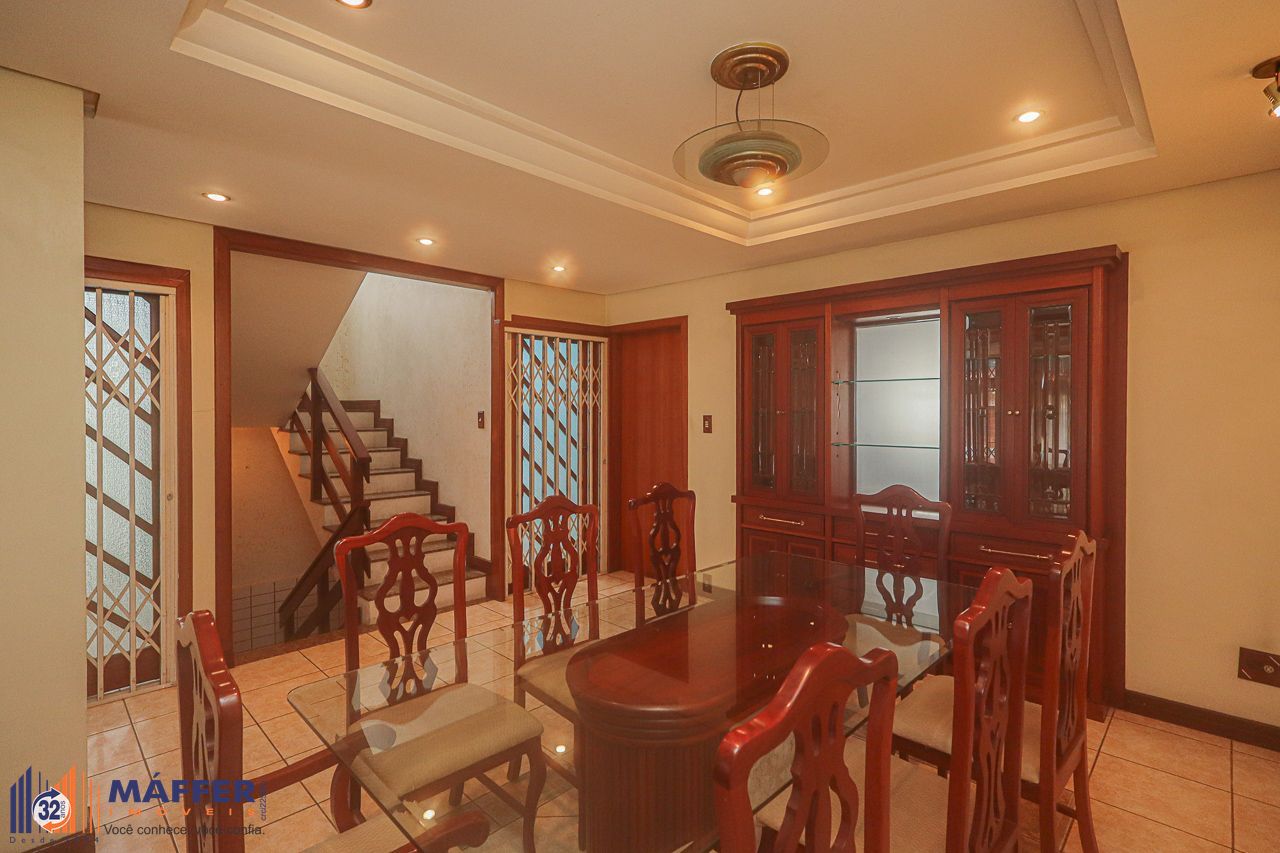 Casa, 3 quartos, 255 m² - Foto 1