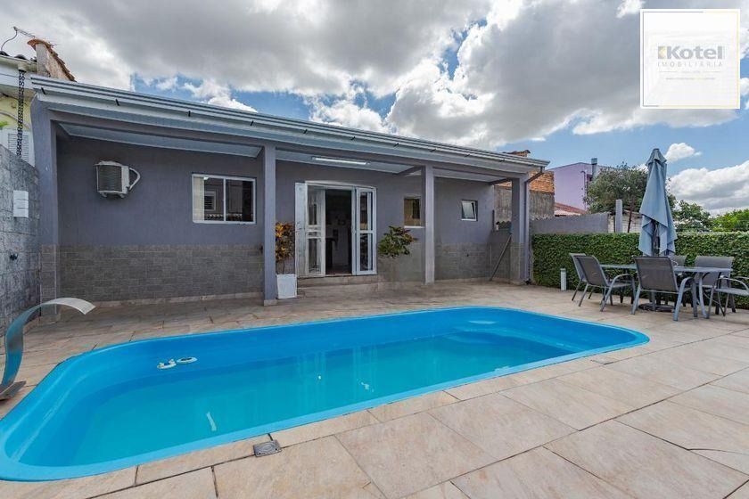 Casa térrea com 3 dormitórios, espaço gourmet e 3 vagas.