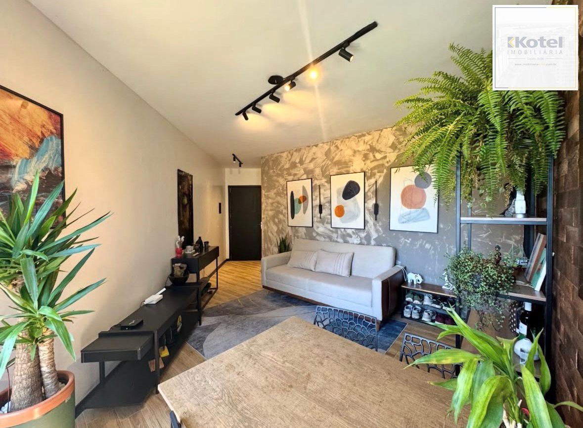 Apartamento dois dormitórios semi mobiliado — foto 2