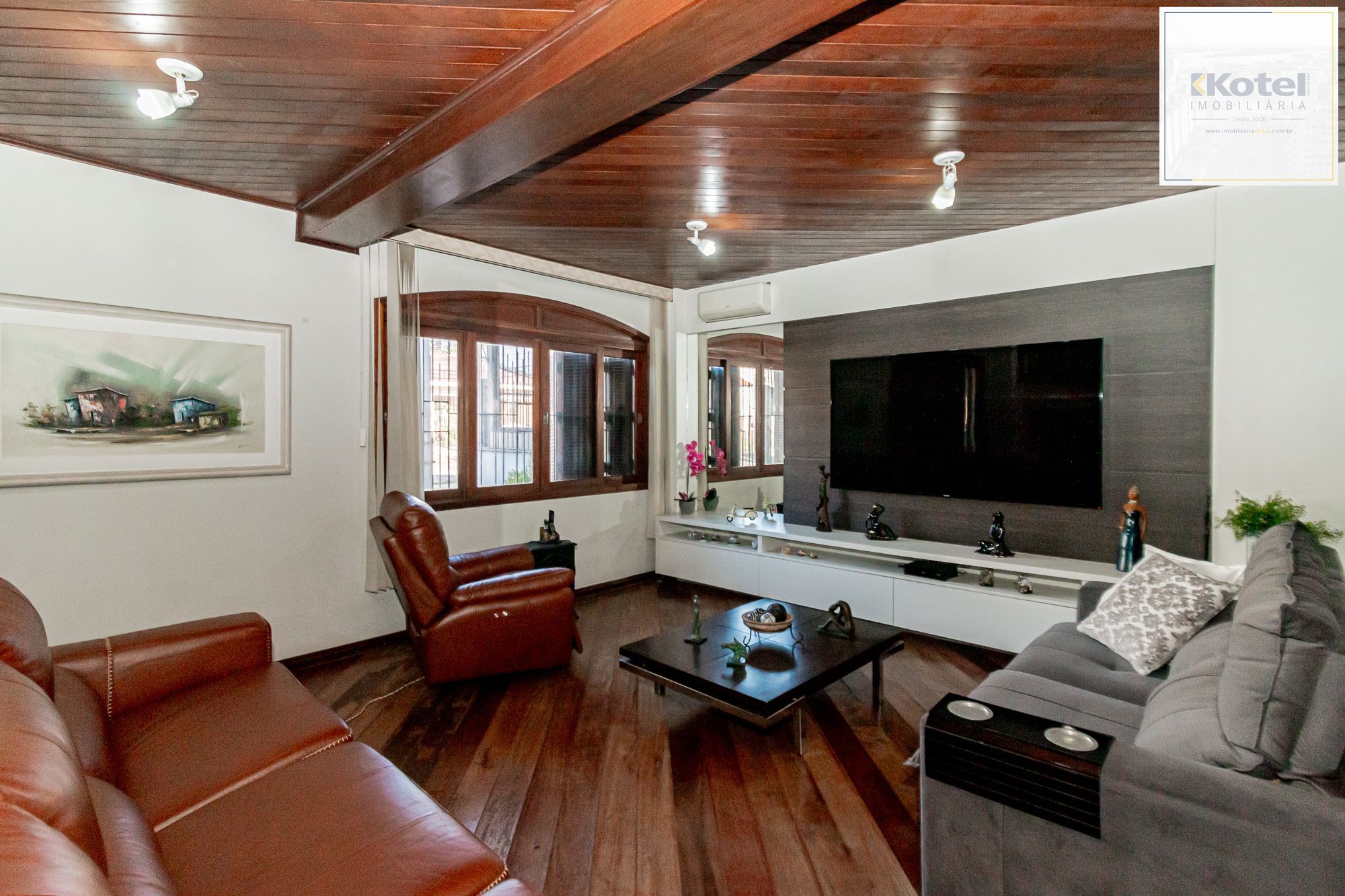 Casa 4 quartos à venda, 360m², Jardim Itu - Porto Alegre