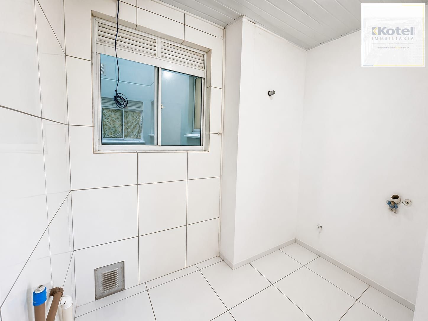 Apartamento no Bairro restinga - 2 Dormitórios — foto 2