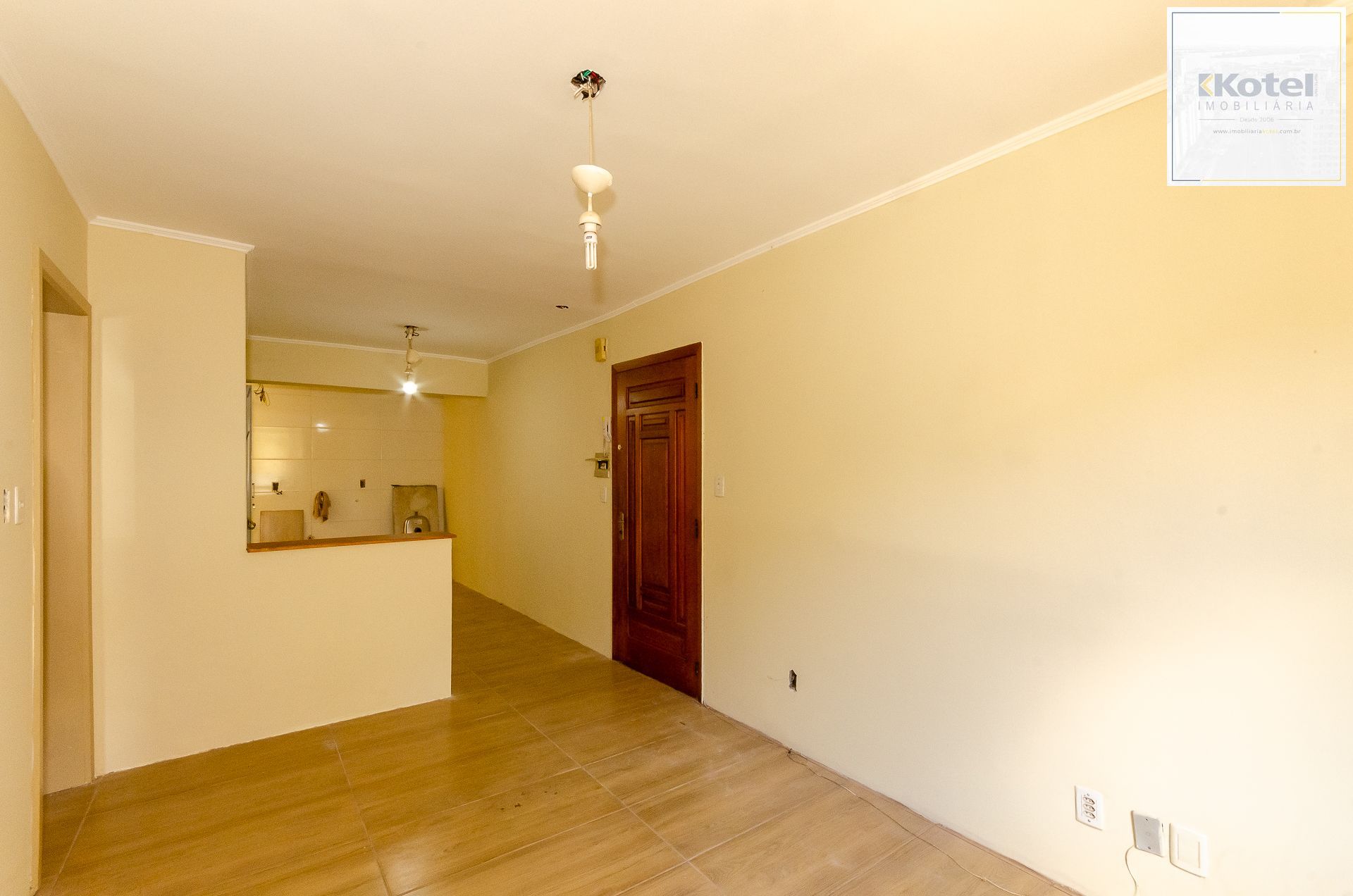 Edifício Dom Fernando Apartamento com 2 dormitórios com pátio e vaga de garagem no Partenon — foto 5