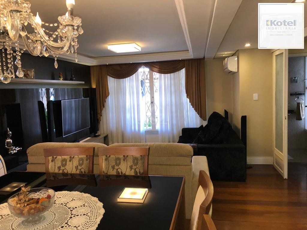 Casa à venda - 230m², 4 quartos, sendo 2 suítes, churrasqueira,  piscina e 03 vagas de garagem