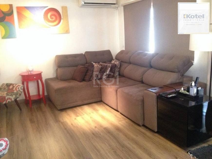 Casa para Venda - 130m², 3 dormitórios, sendo 2 suites, 6 vagas - Nonoai — foto 2
