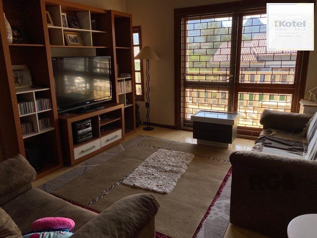 casa sobrado 4 dormitórios, 3 vagas de garagem, Bairro Itacolomi