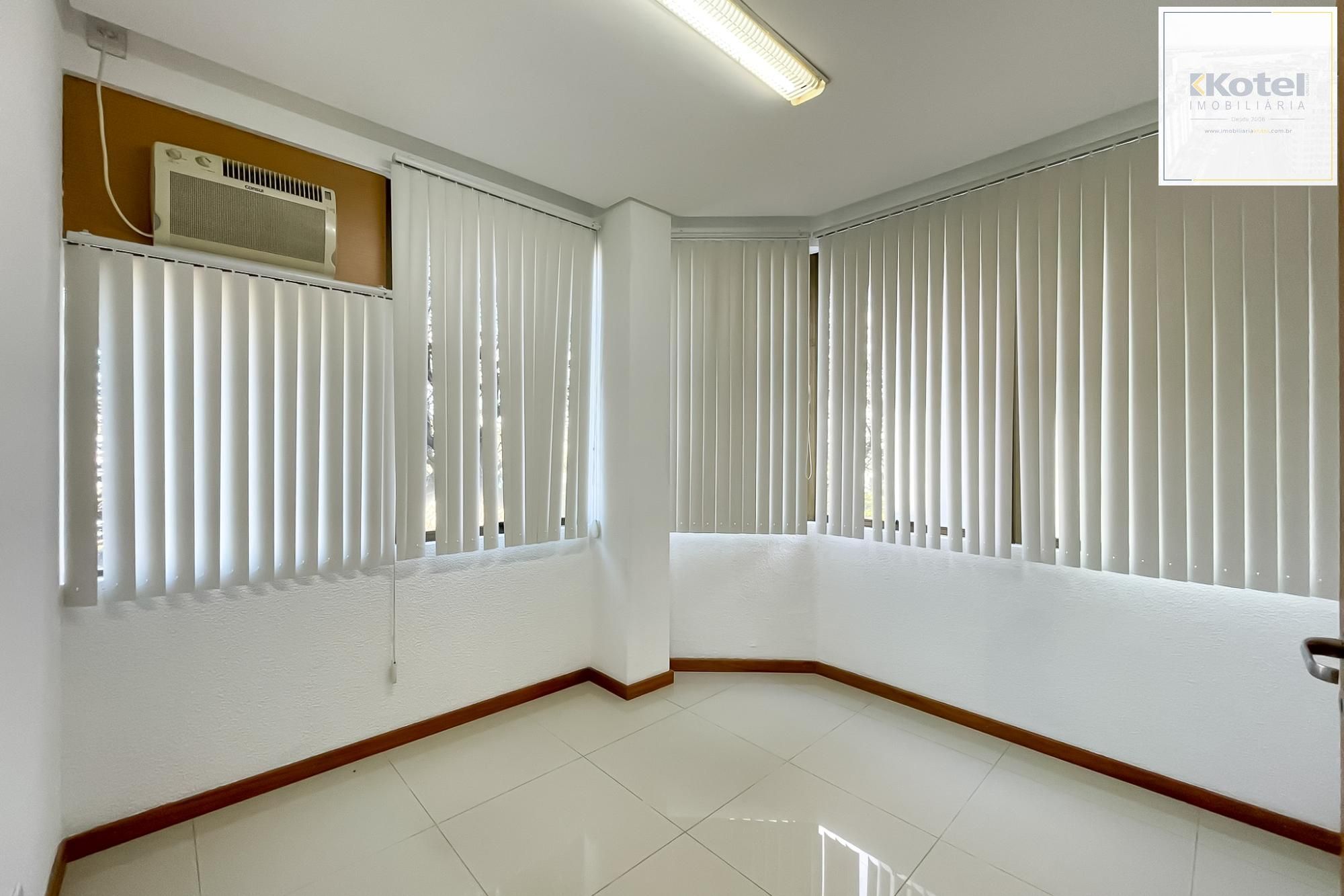 Sala comercial, 2 salas, à venda, 111 m², Santana - Porto Alegre — foto 3