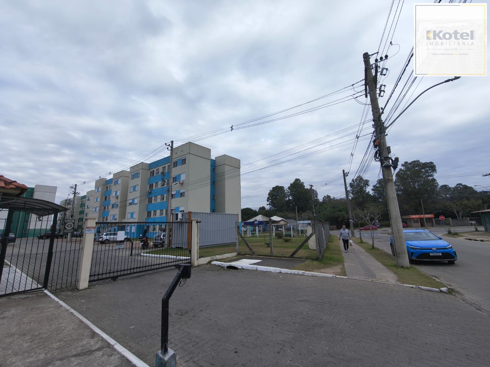 Apartamento à venda 2 dormitórios semi mobiliado - Porto Alegre/RS