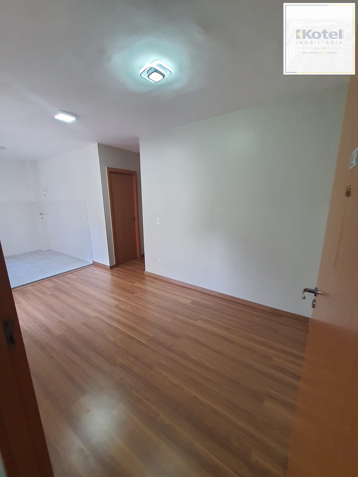 Apartamento no Residencial Porto dos Canários 02 dormitórios no Extremo Sul de POA. — foto 2