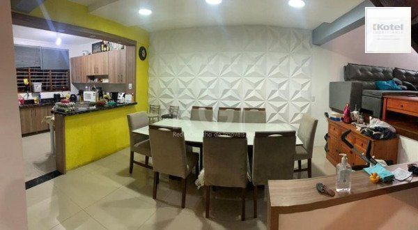 Casa para Venda - 230m², 4 dormitórios, sendo 1 suites, 4 vagas - Krahe