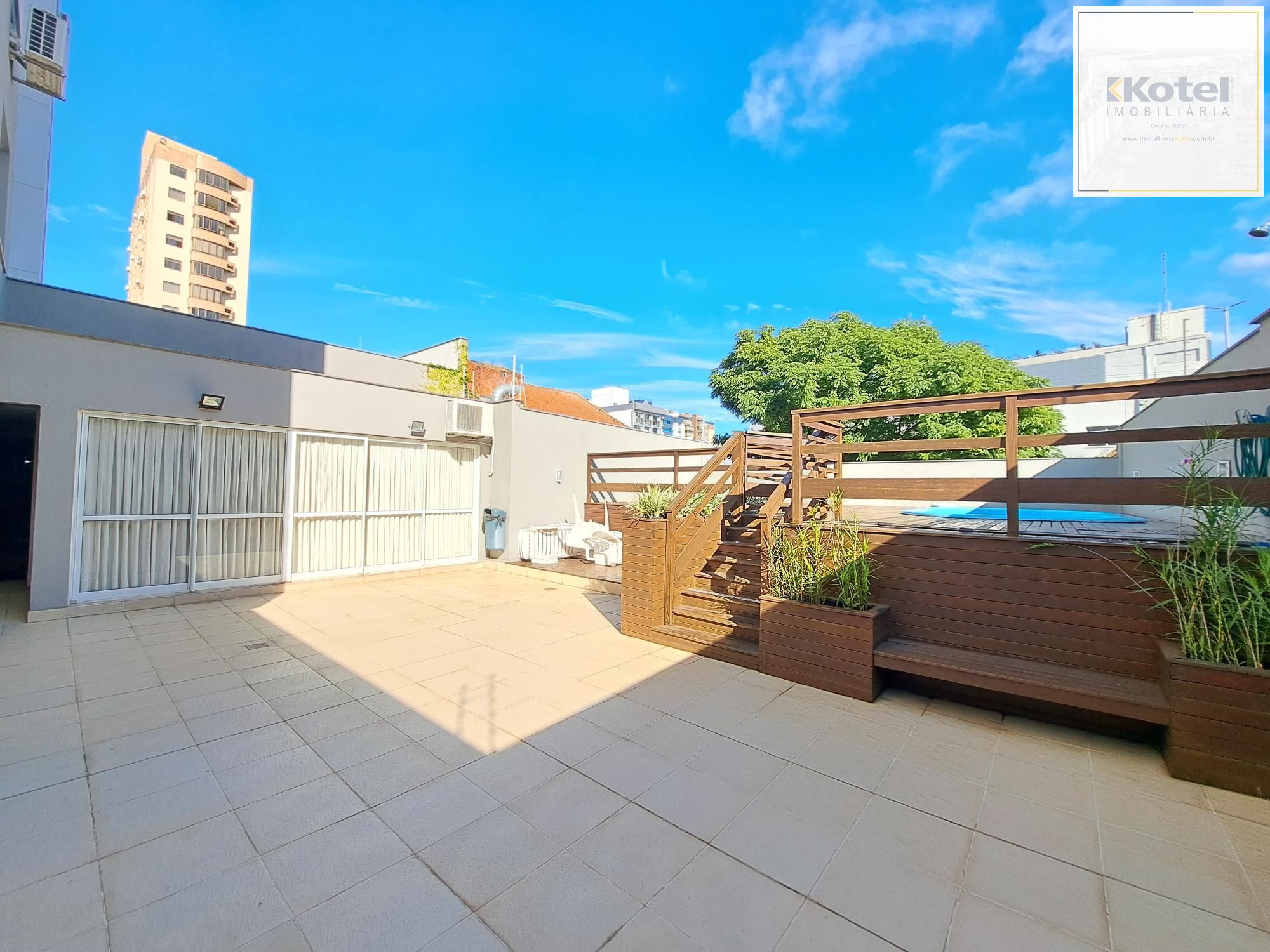 Apartamento 2 dormitórios com vaga no Menino Deus