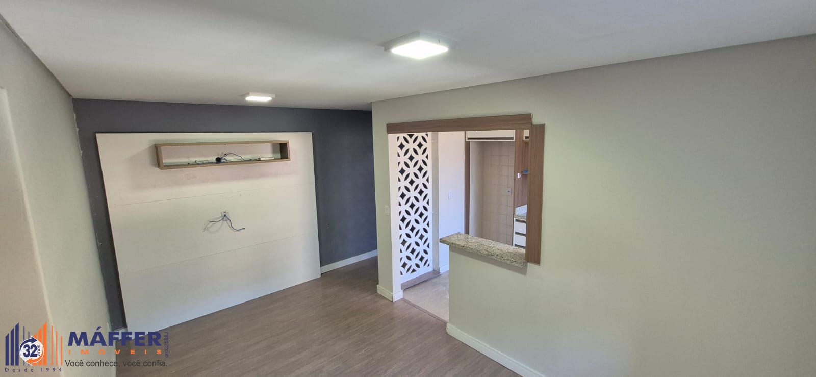Apartamento 2 Dormiótios / Cond. fechado/ piscina/ excelente localização