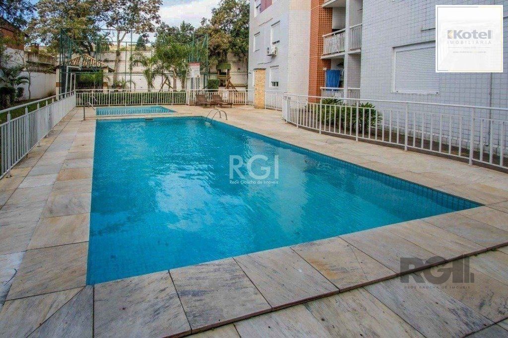 Apartamento no bairro Cristal de 2 dormitórios infra e vaga DESOCUPADO
